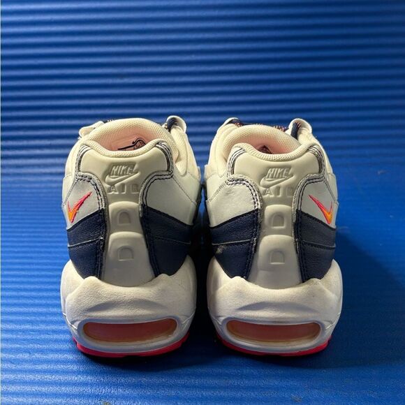 Size 9- Women’s Nike Air Max 95 307960-405 White Running Shoes Sneakers - Picture 7 of 8